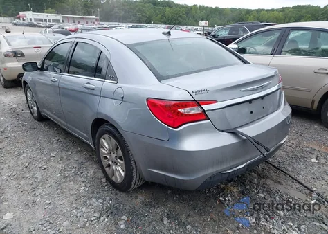 2014 Chrysler 200 Lx z USA, uszkodzony, nr VIN 1C3CCBAB3EN125055